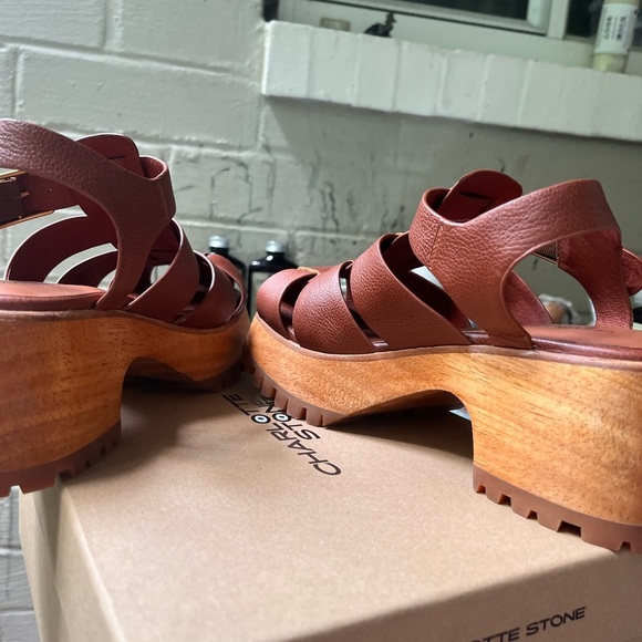 Charlotte Stone Roddy in Brown - Picture 5 of 7